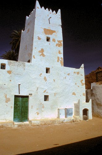 Haus mit Wehrturm