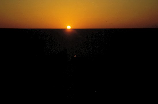 Im Westen geht die Sonne unter ...