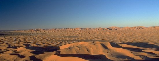 Sand, soweit das Auge reicht