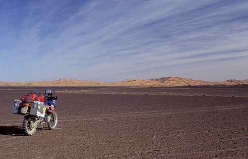 Den Erg Chebbi sieht man viele Kilometer weit