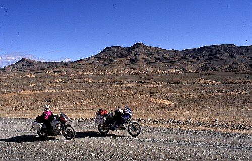 Am Pisteneinstieg zum Oued Guir.
