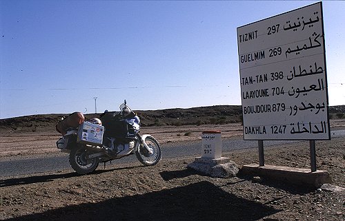 Von Tata bis zu unserem Ziel Dakhla sind es noch stolze 1247 km.