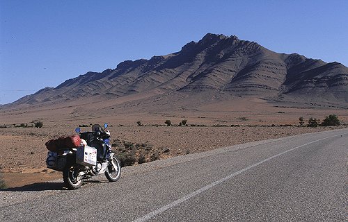 Auf dem Weg nach Assa, endlich wieder Berge ...