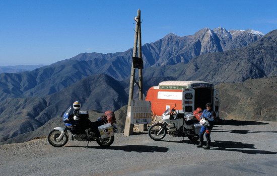 Auf der Passhöhe des Tizi-n-Test