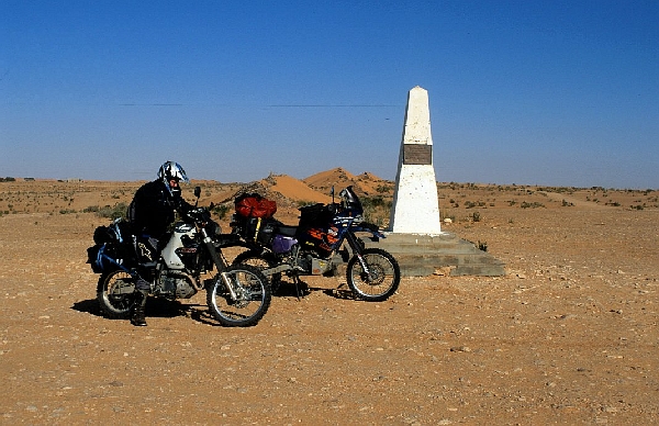 Marion am Monument Colonel Le Clerc