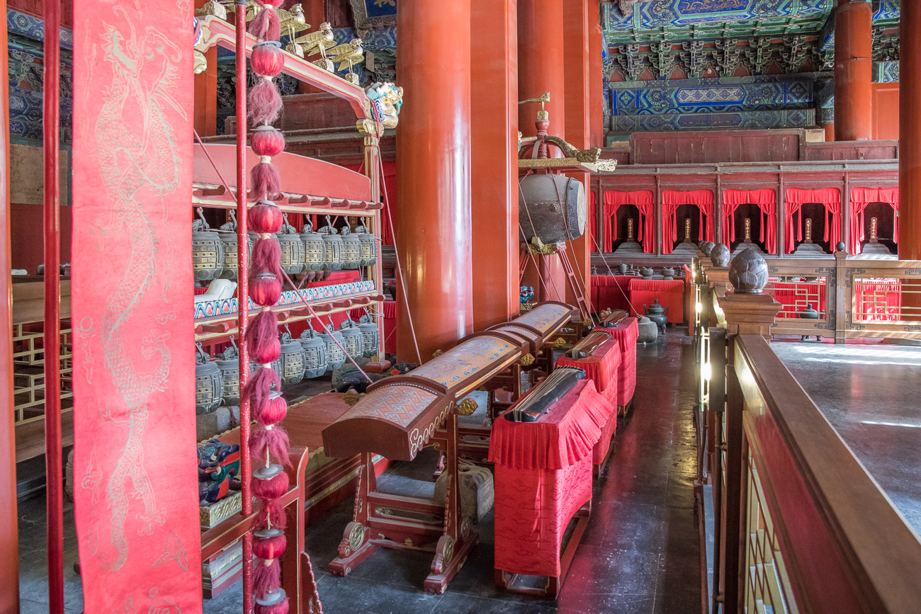 Musikinstrumente in einem der Tempel