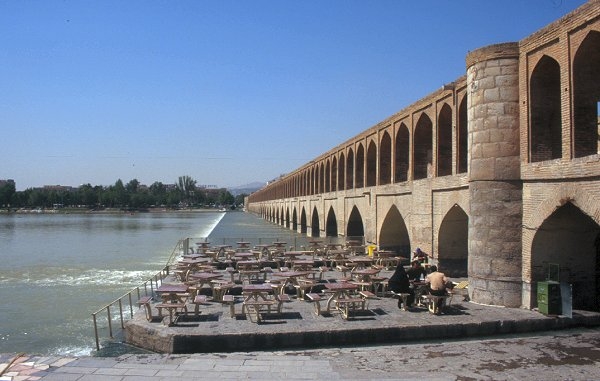 Cafè an der Arkadenbrücke in Isfahan