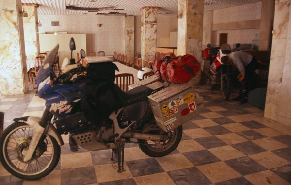 Das Restaurant im Hotel ist gleichzeitig unsere "Garage"