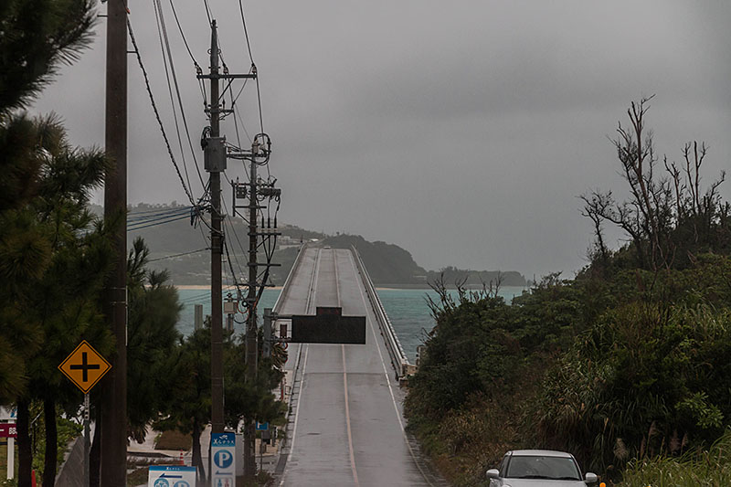 Die Brücke zur Insel Kouri ...