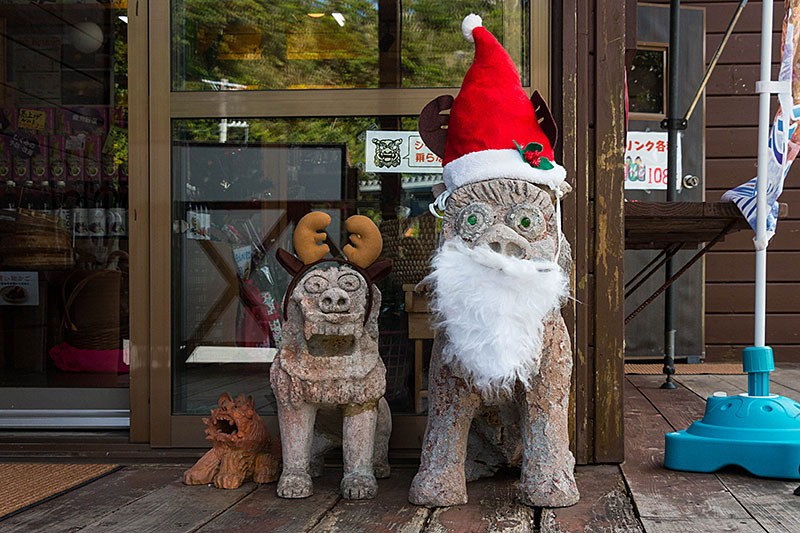 OK, diese fremdartigen Skulpturen wurden etwas angepasst ;-)