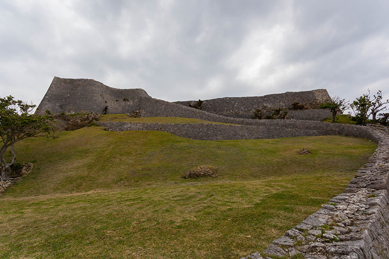 ... die damaligen Würdenträger wurden bestimmt in einer Sänfte hochgetragen ;-)
