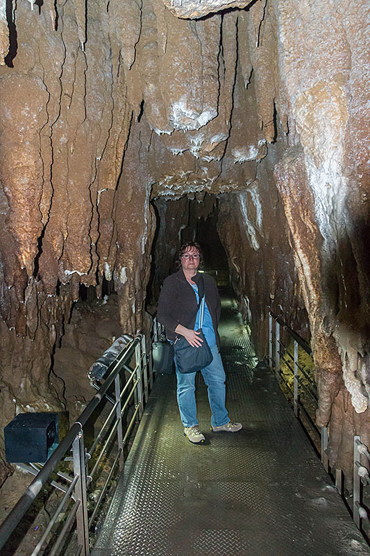 Petra in der dunklen Höhle