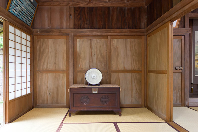 Die Räume sind spartanisch eingerichtet