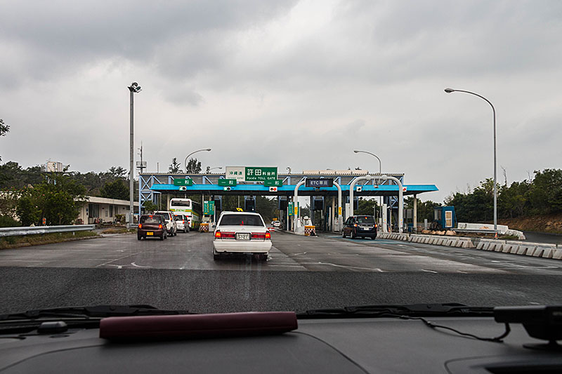 Die Mautstation funktioniert ähnlich wie in Italien ...