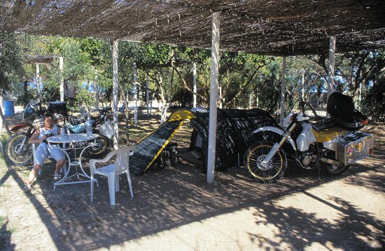 Camping in Griechenland, warten auf die Fhre