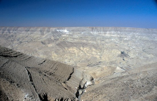 Der große Grabenbruch reicht bis Kenia hinunter