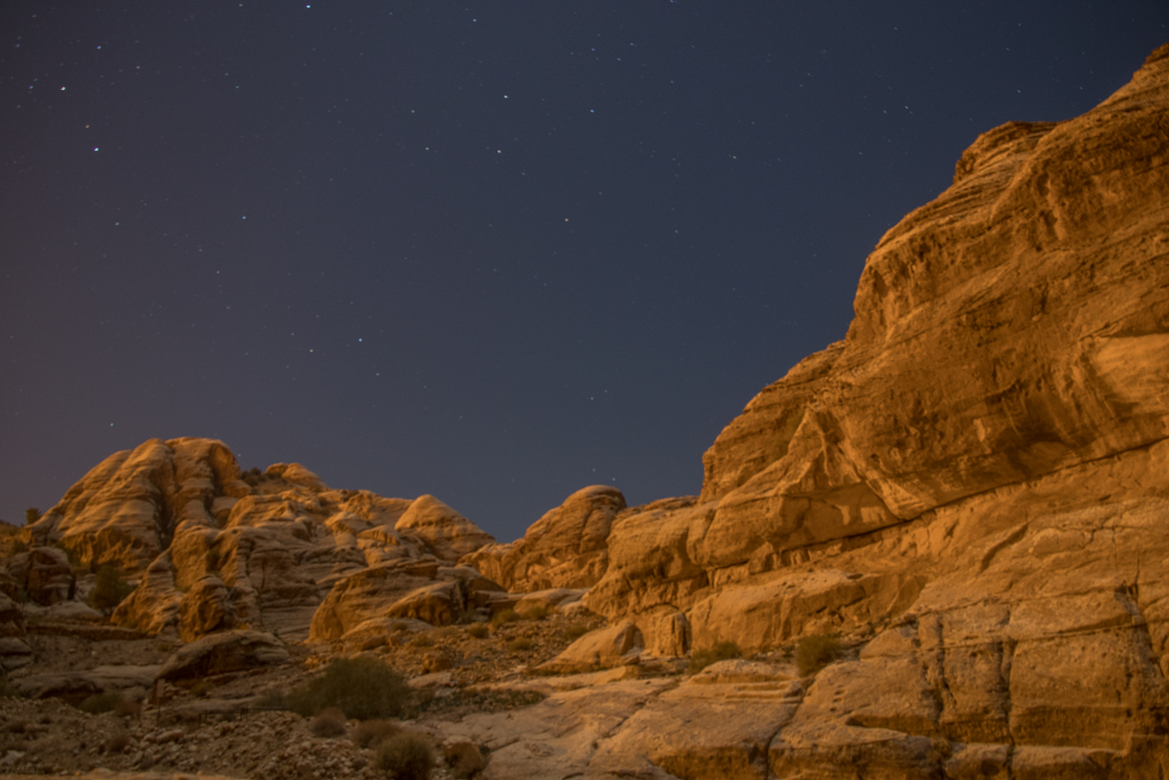 ... die Formationen werden durch den Vollmond beleuchtet 
