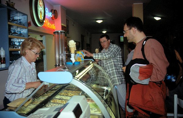 Zum Nachtisch noch ein Eis