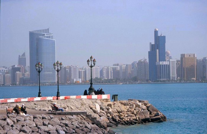 Abu Dhabi vom Break-Water-Island aus gesehen (Bild 1)