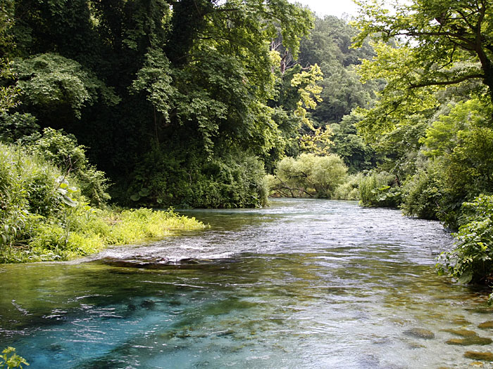 ... und fließen in einen Stausee