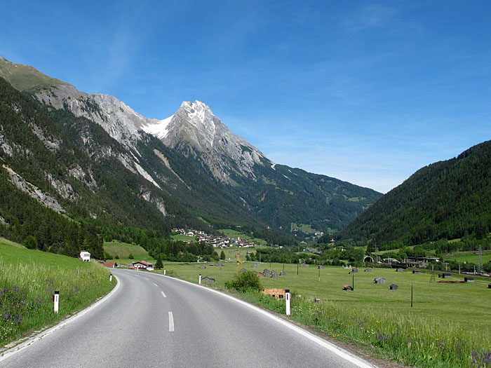 Hinter dem Alpenkamm ...