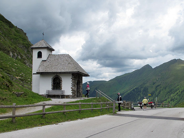 Kapelle auf der Passhöhe