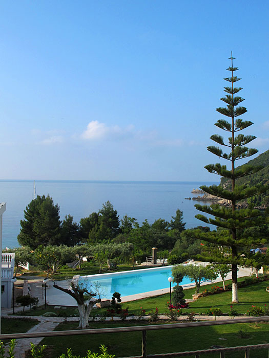 Blick von unserem Hotelbalkon in Lychnos