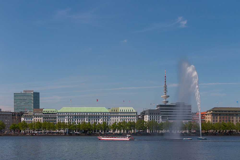 Binnenalster mit Fontäne und Fernsehturm