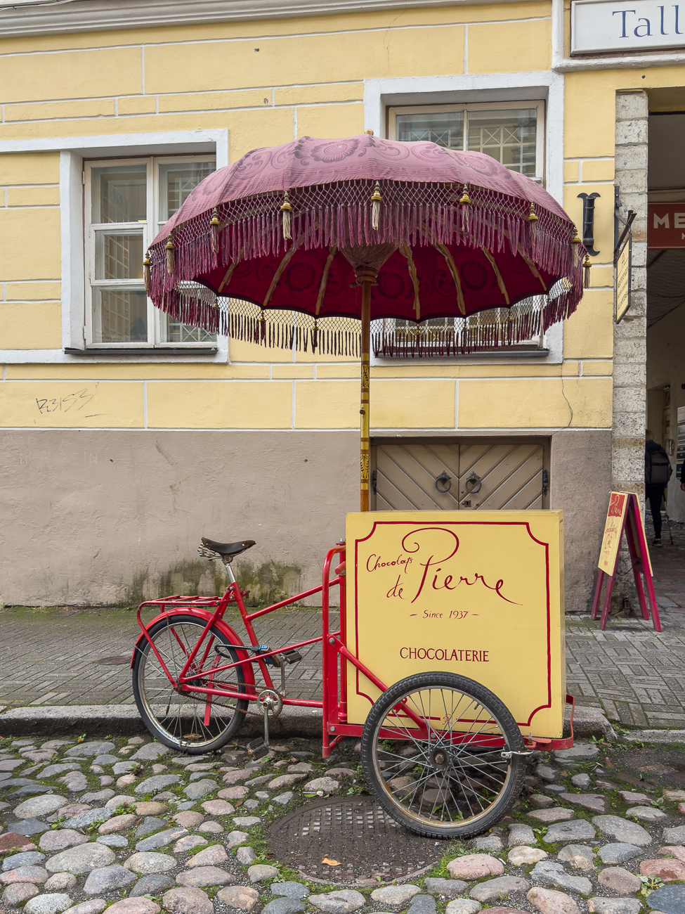 Chocolaterie? In diesen Hinterhof sollten wir mal reinschauen ...