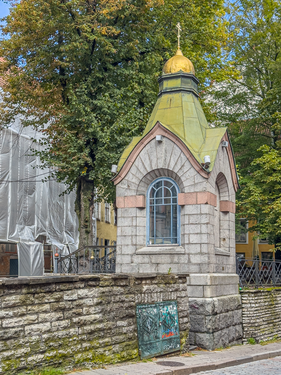 Der Grüne Markt (estnisch Roheline turg) ist eine Grünanlage ...