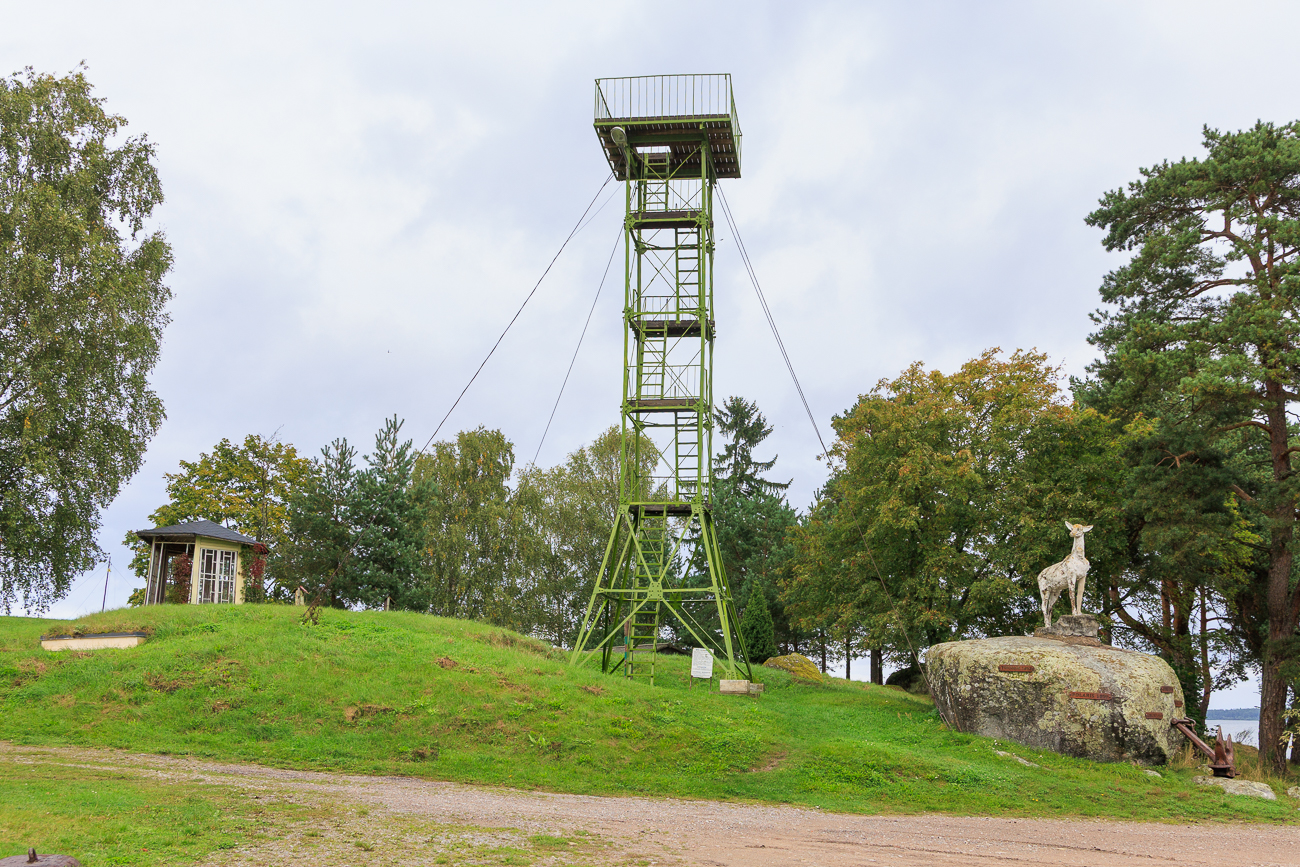 Aussichtsturm oberhalb des Hafens