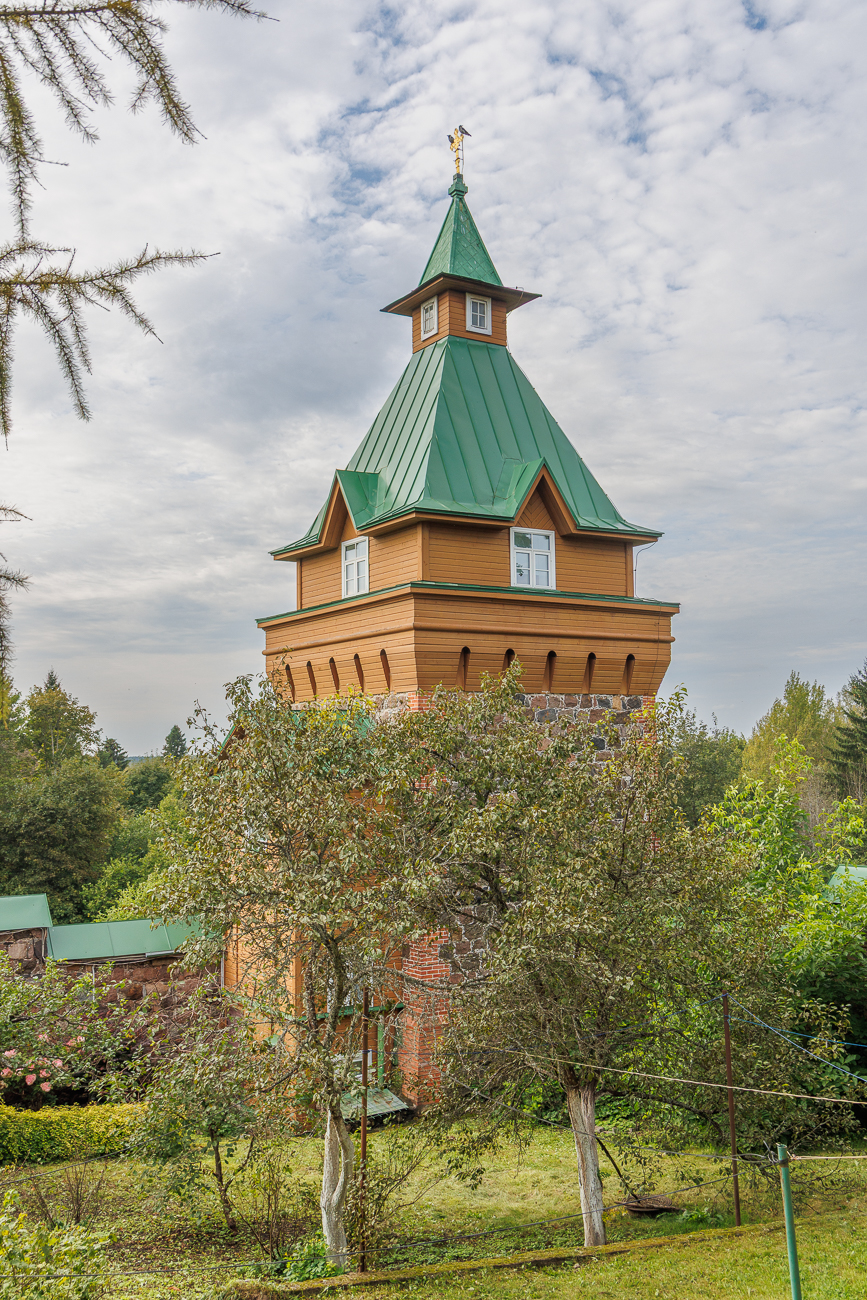 Die Klostertore sind für Besucher geöffnet, man kann auf dem Gelände spazieren gehen und das alltägliche Leben des Klosters beobachten.