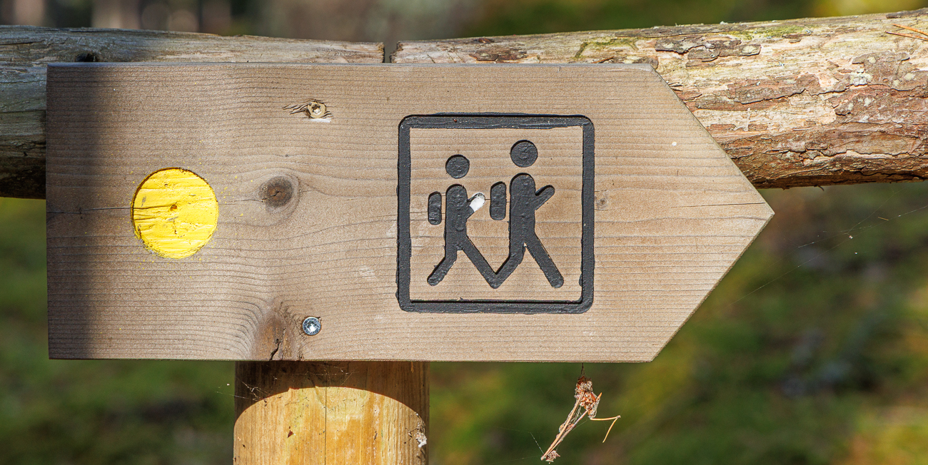 Kennzeichnung des Biberpfads