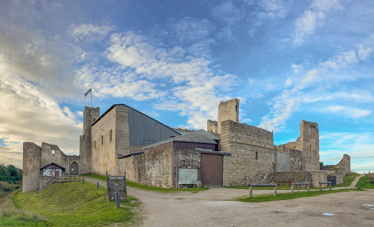 Unser erster Stopp ist an der Burg von Rakvere