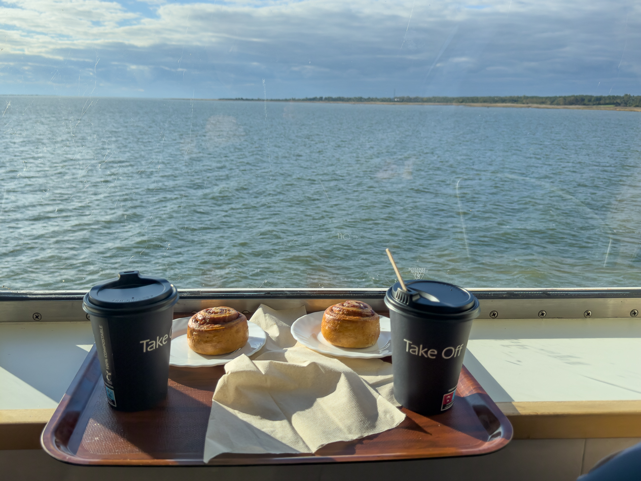 Zweites Fr&uuml;hst&uuml;ck w&auml;hrend der &Uuml;berfahrt