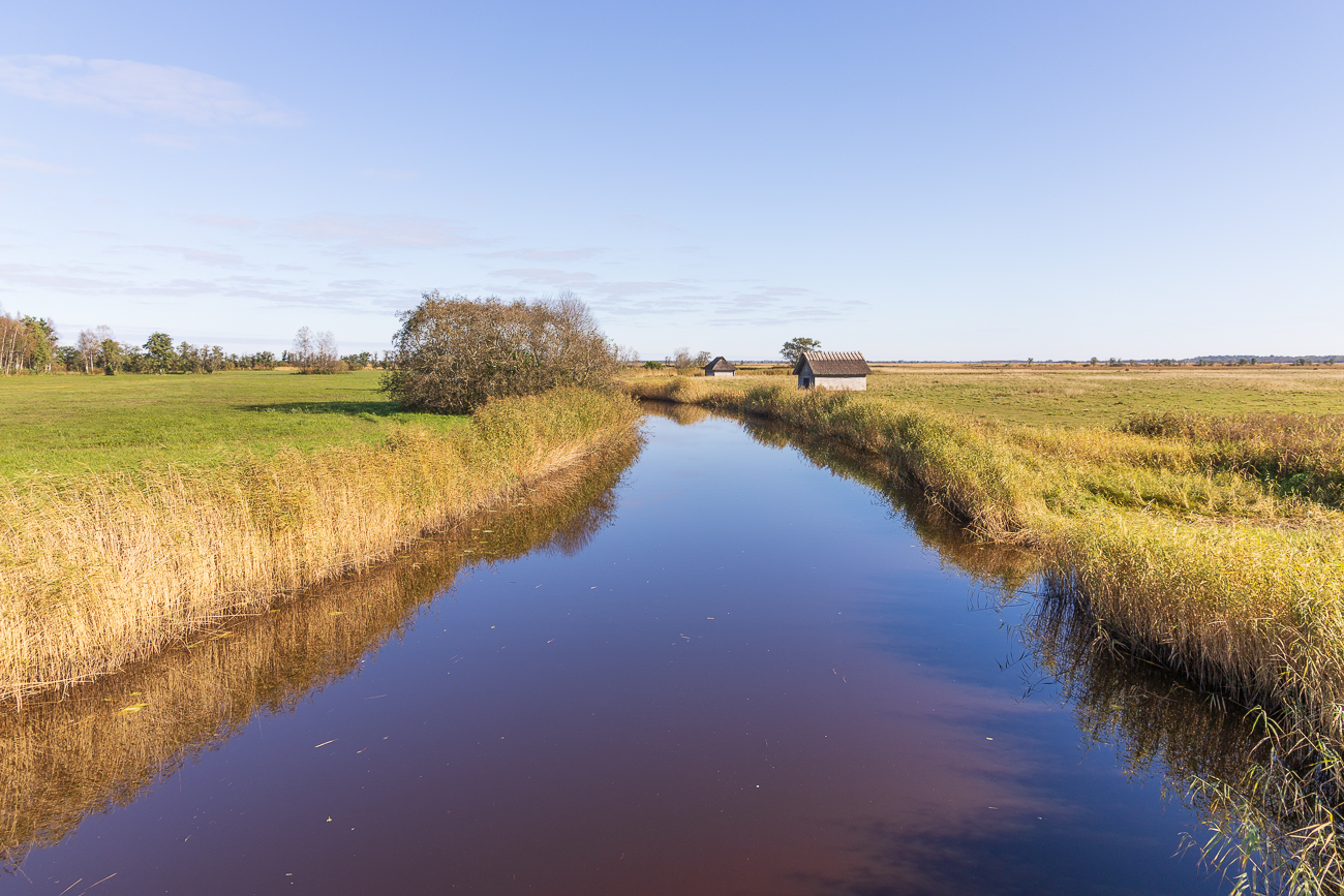 Er steht am Fl&uuml;sschen Kasari J&otilde;gi