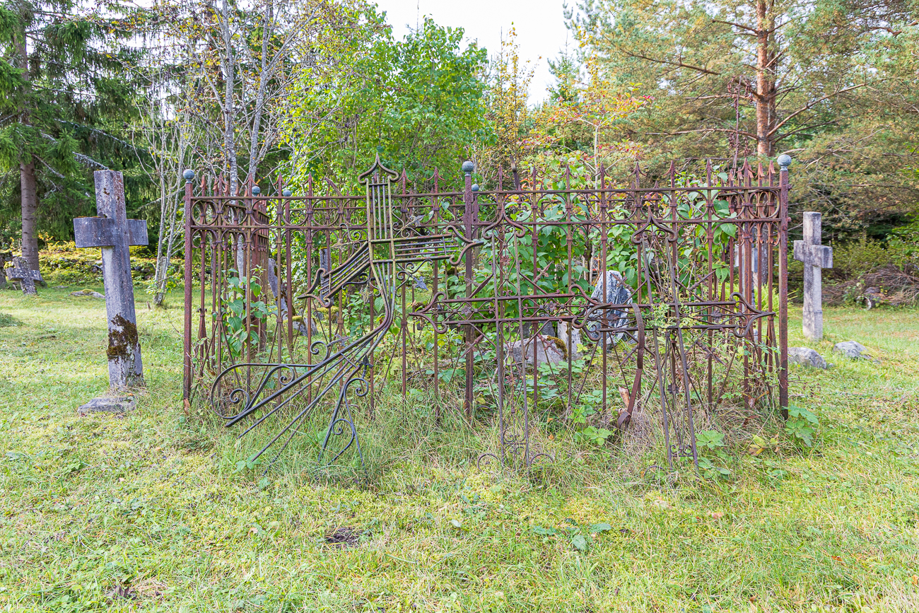 Einige Bilder des alten, schwedischen Friedhofs