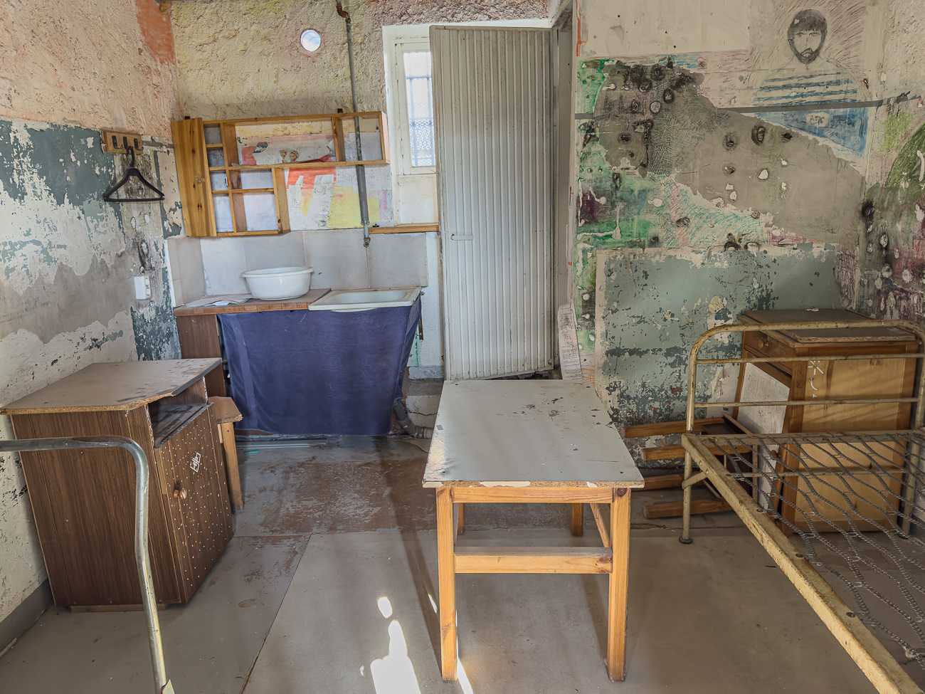 Im Inneren des Zellentrakts