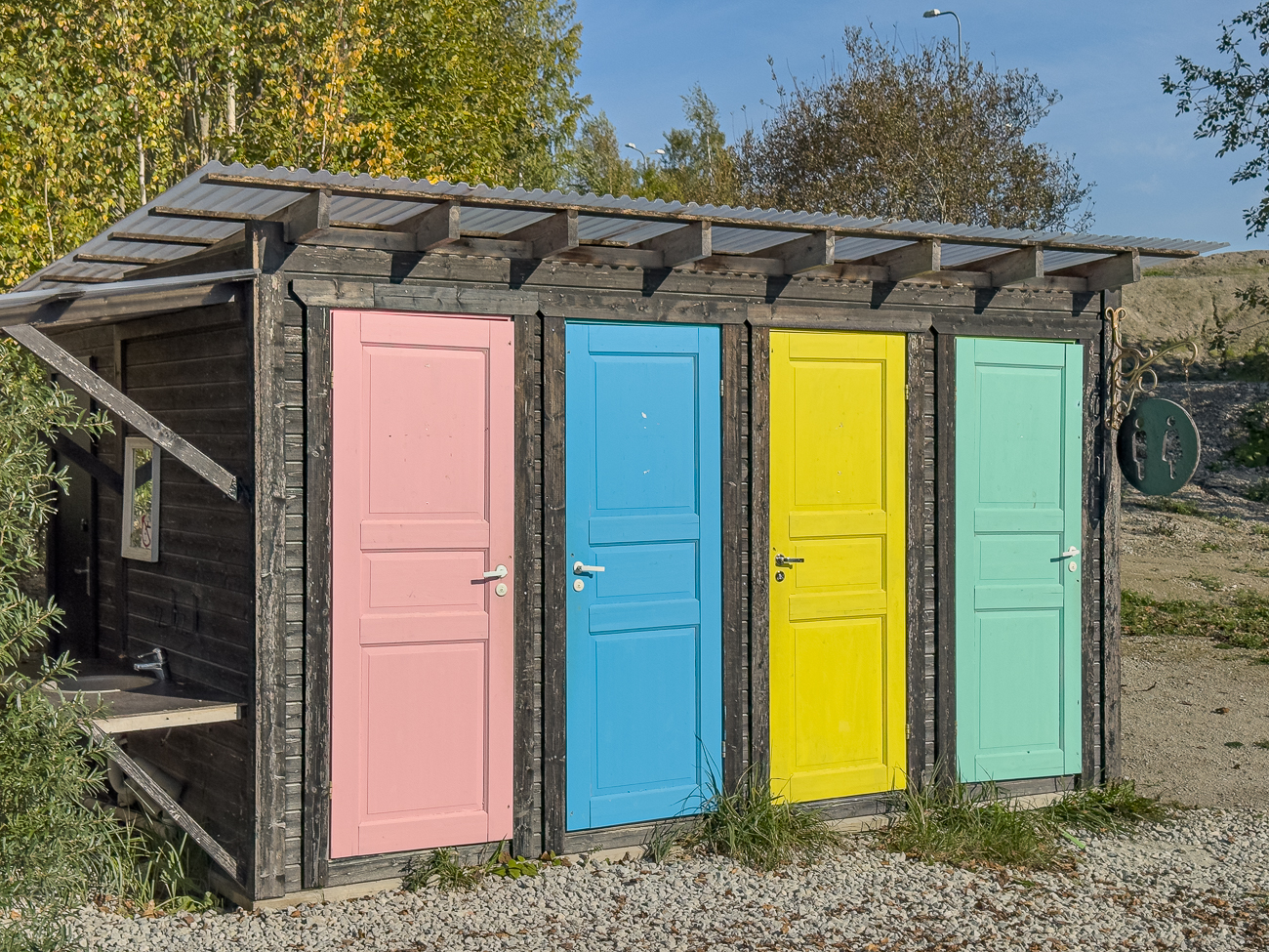 Bunte Toiletten