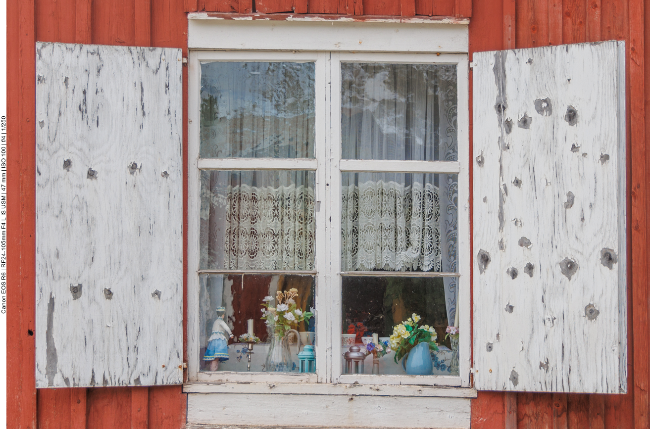 Liebevoll hergerichtete Fenster ...