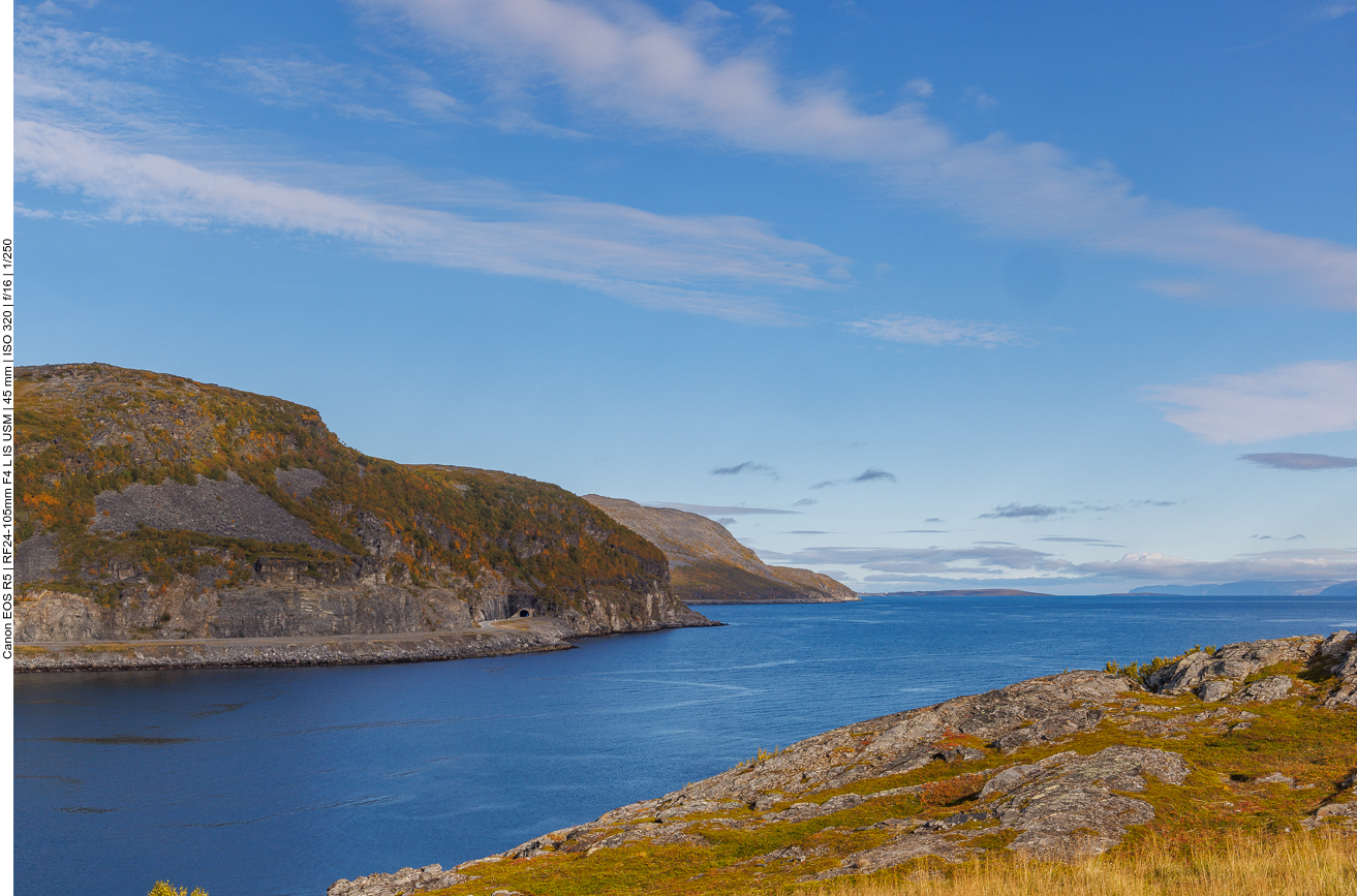 Wir umfahren einen Fjord