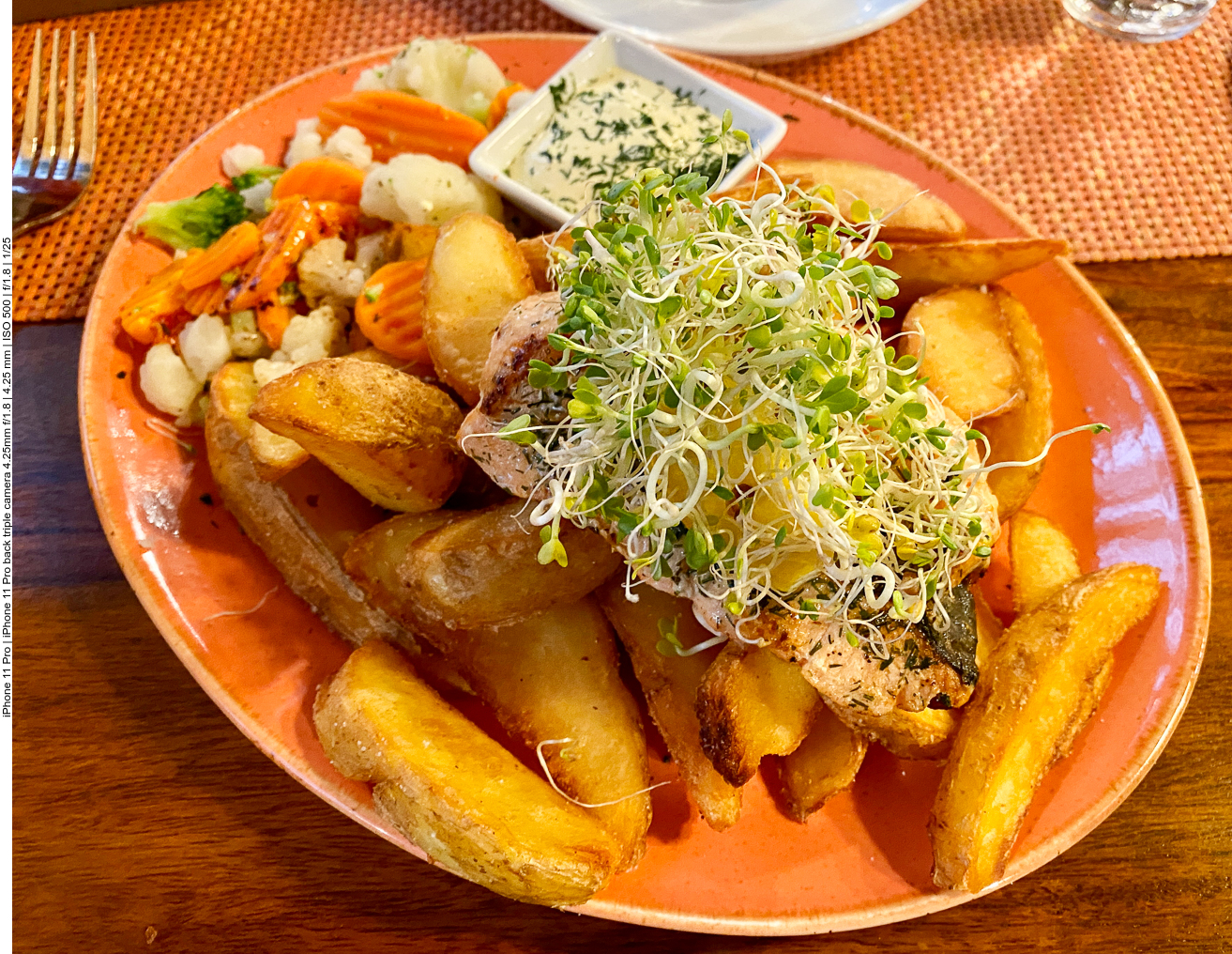 In unserer Hütte bei Kaamanen gab es frischen Lachs ...