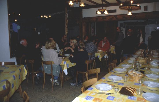 Beim gemeinsamen Abendessen