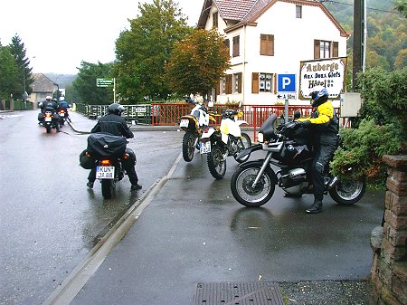 Die gehören nicht zu uns ;-)
