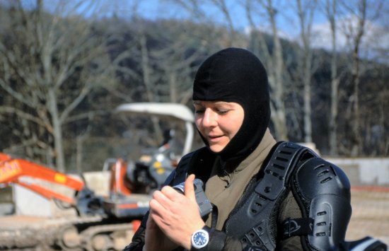 Marion packt sich warm ein