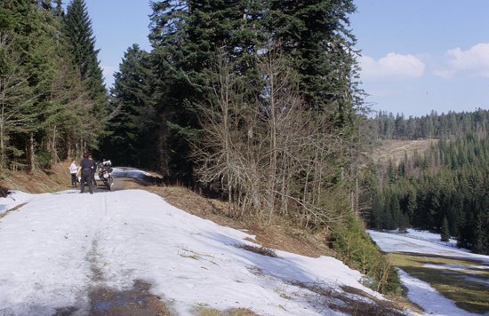Einige Schneefelder müssen überwunden werden II