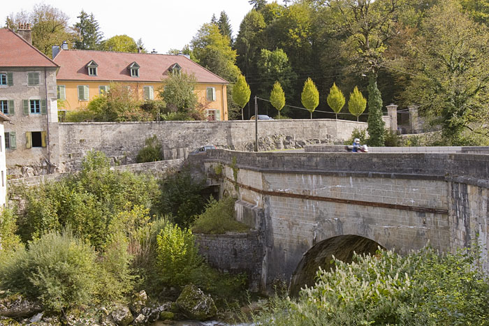 ... mit passender Brücke