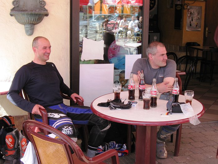 Jürgen und Micha bei kühlen Getränken