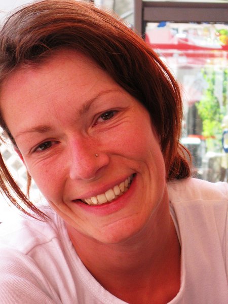 Christiane laechelt den Fotograf an
