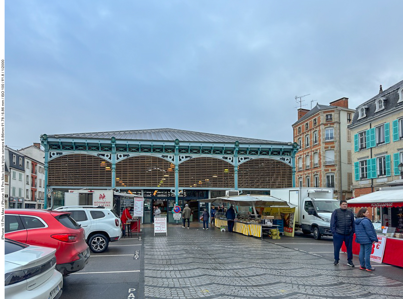Die Markthalle von Châlons-en-Champagne (Sonntags ist das Parken kostenlos)